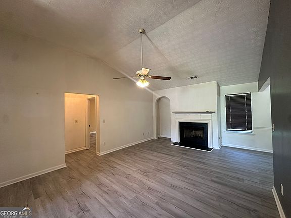 5th image of 2958 Stone Creek Dr