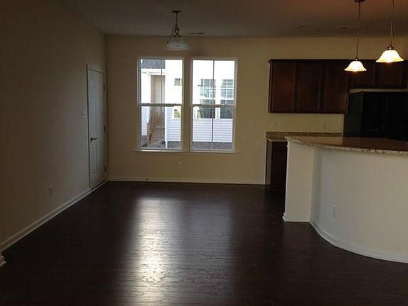 4th image of 3412 Lindsey Ln