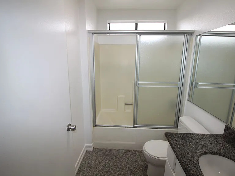 14029 Foothill — Photo 13