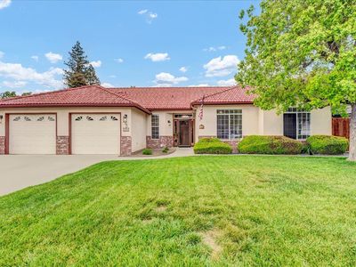 2262 W Orange Avenue, Porterville, CA, 93257
