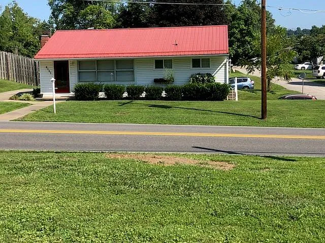 1109 E Pea Ridge Rd photo 1