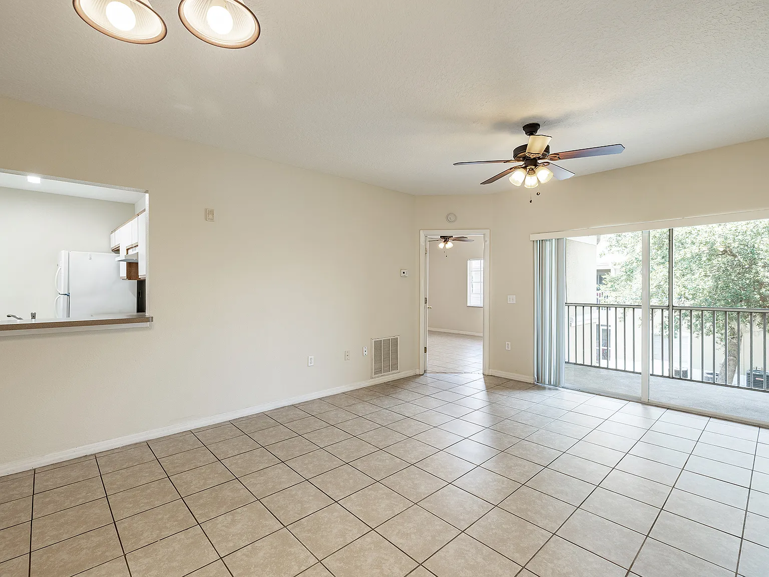 9506 Amberdale Court - 202 — Photo 2