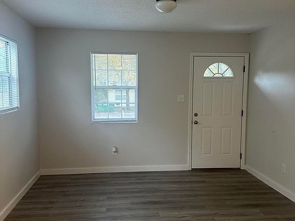 5th image of 2306 Lewis Ave
