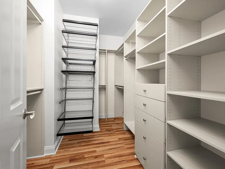 Walk-In Closets
