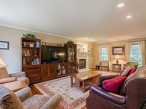 5th image of 1443 Creek Pointe