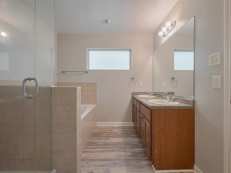 5009 Willow Point Dr — Photo 36