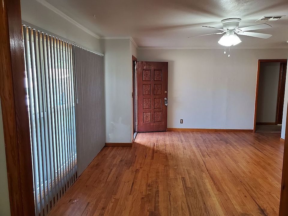 1st image of 512 Harriett Dr