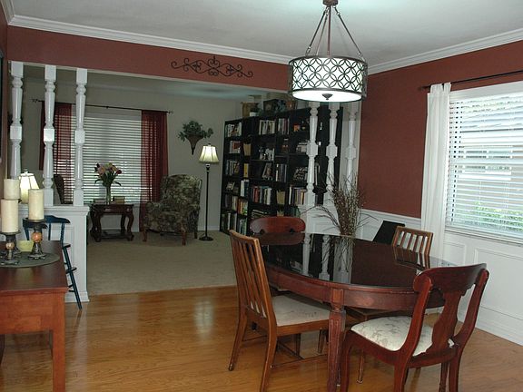 2nd image of 3105 Lake Arnold Pl