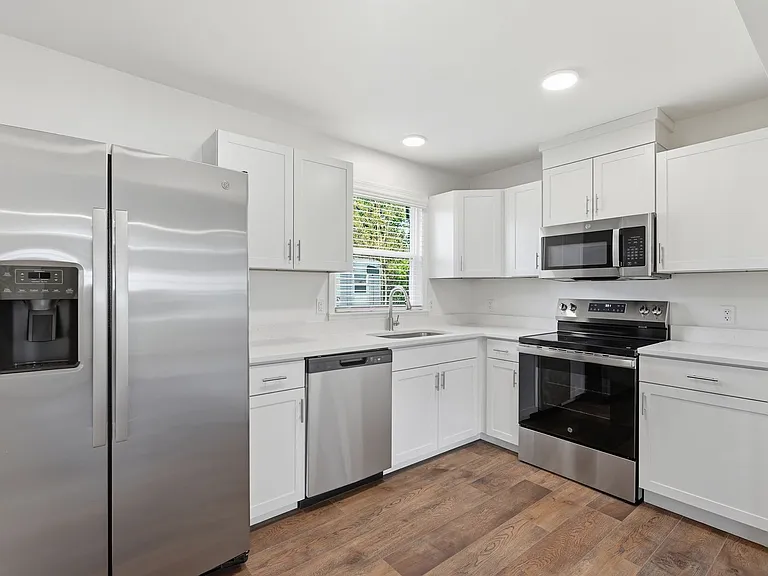 1520 Audubon Dr — Photo 11