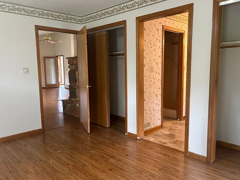 300 Dover Dr — Photo 16