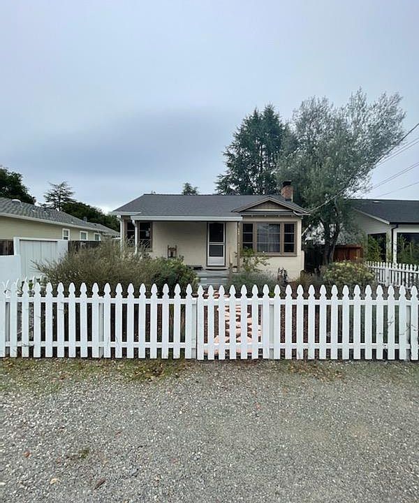 1st image of 956 Loraine Ave