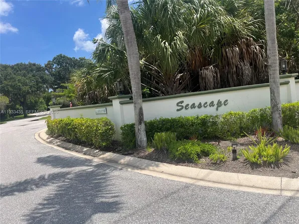 5200 SE Seascape Way APT 201, Stuart, FL 34997