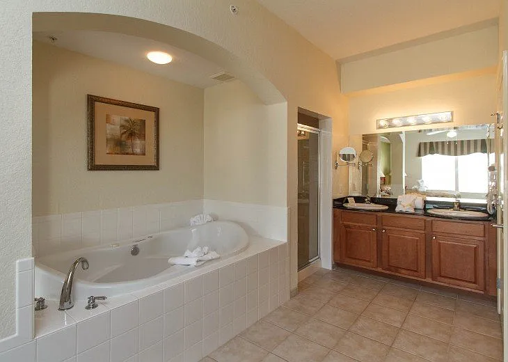 8103 Resort Village Dr — Photo 3