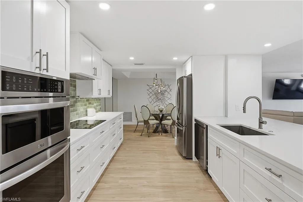 2 bed, 2.0 bath, 2009 sqft, $7,000 — Photo 2