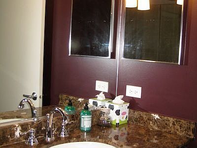 4th image of 1001 W 15th St #425
