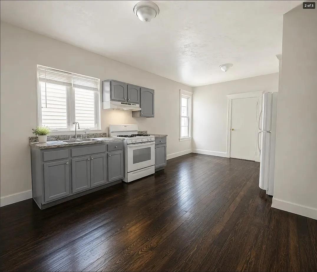 2 bed, 2.0 bath, 1000 sqft, $2,475 — Photo 2