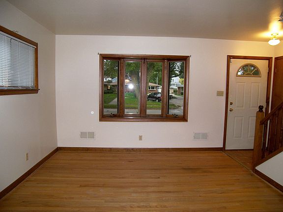 2nd image of 3750 S Griffin Ave