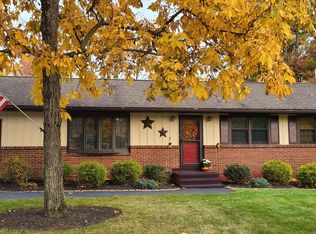 6 Hitchen Post Rd, Mountain Top, PA 18707