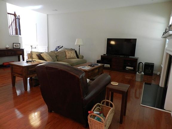2nd image of 310 Finchley Dr