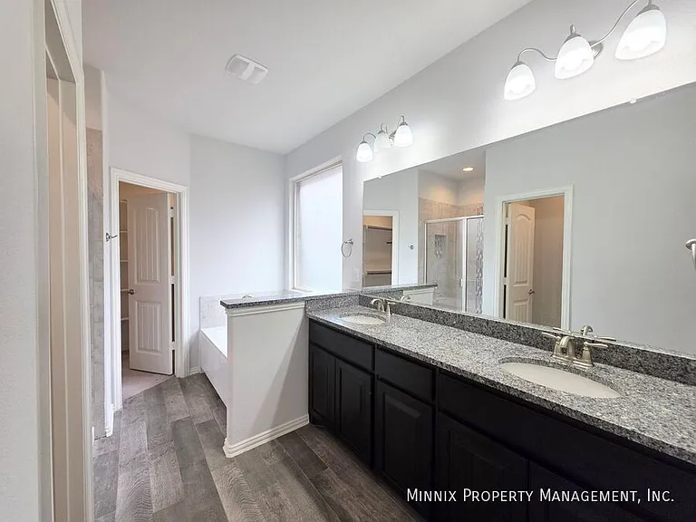 1219 Pavilion Pkwy — Photo 13