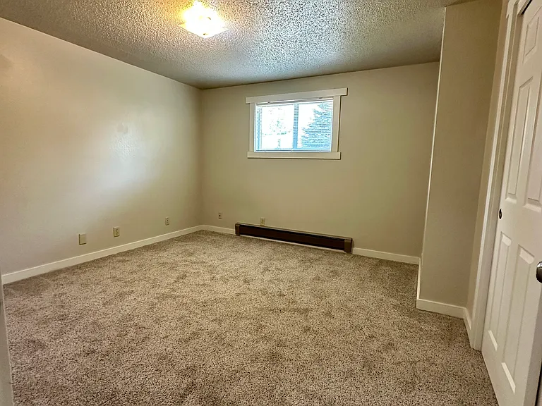 1727 NW Wall St #4 — Photo 10