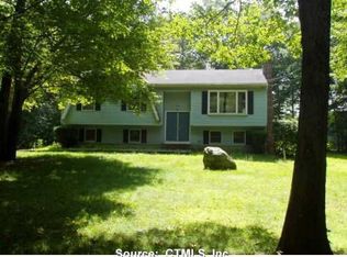 67 Van Cedarfield Rd, Colchester, CT 06415