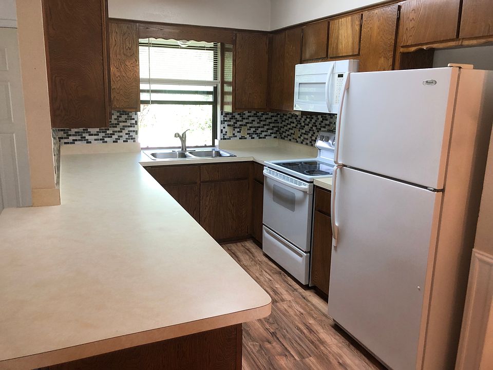 1st image of 313 Shady Grove Dr