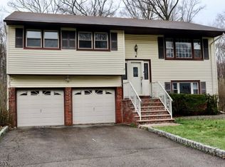 5 Downstream Dr, Flanders, NJ 07836