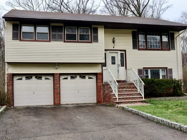 5 Downstream Dr, Mount Olive Twp., NJ 07836