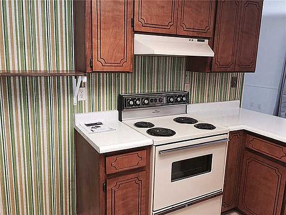 5th image of 1513 Charles Owens Dr