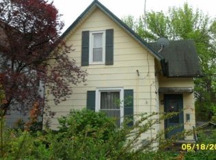 1721 Charles St, Rockford, IL 61104