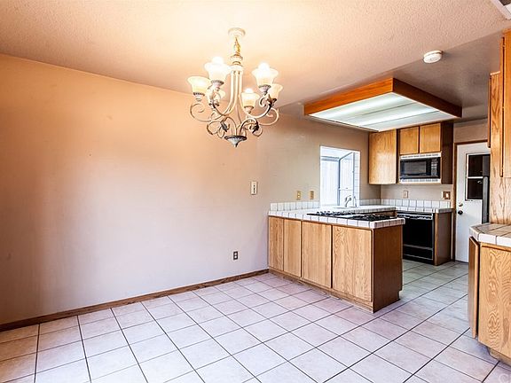 5th image of 3278 Edgemont Ct