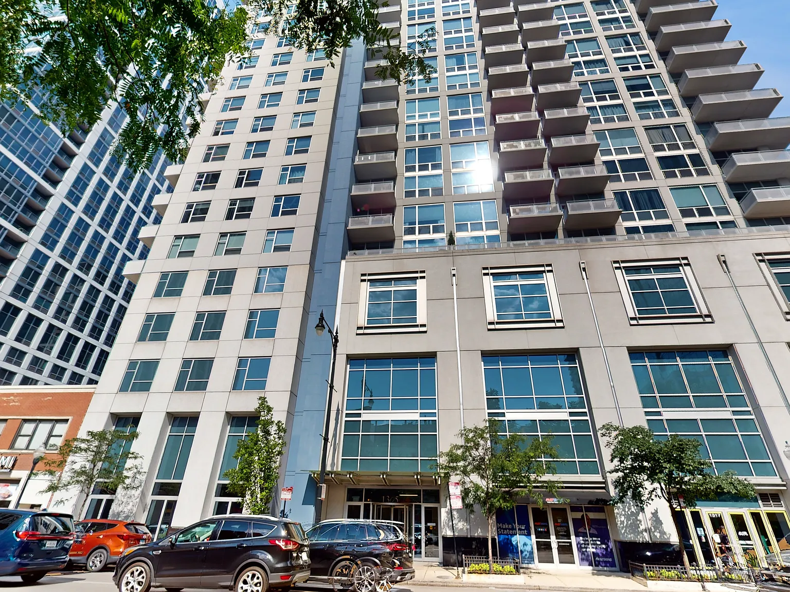 3 bed, 1300 sqft, $4,200 — Photo 2