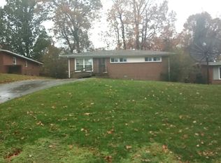 4208 Hampshire Dr, Greensboro, NC 27405