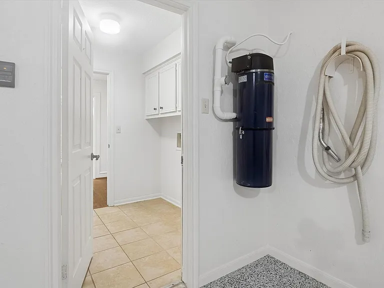 6511 Pauma Dr — Photo 27