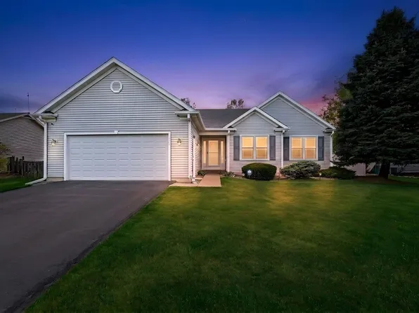 230 Wendy St, Sycamore, IL 60178