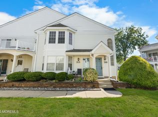 316 Tulip Ln, Freehold, NJ 07728