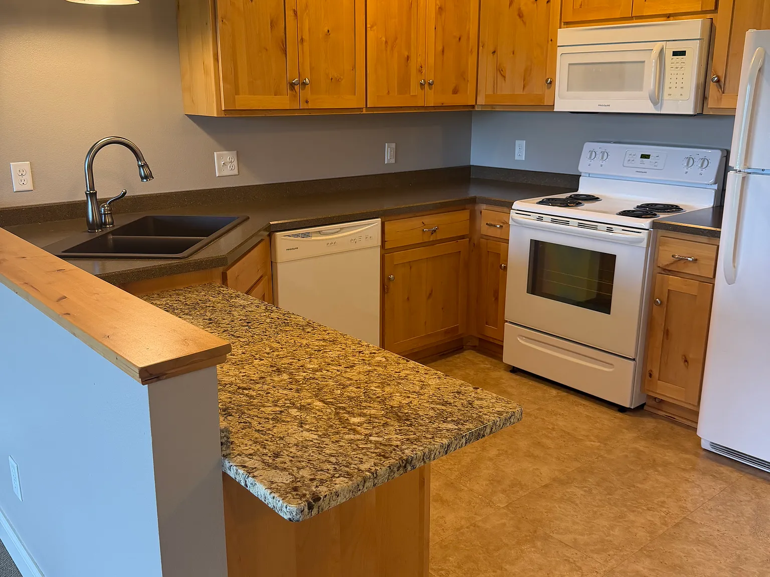 2 bed, $1,750 — Photo 4