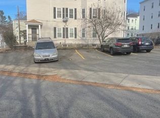 9 Moen St APT 2, Worcester, MA 01605