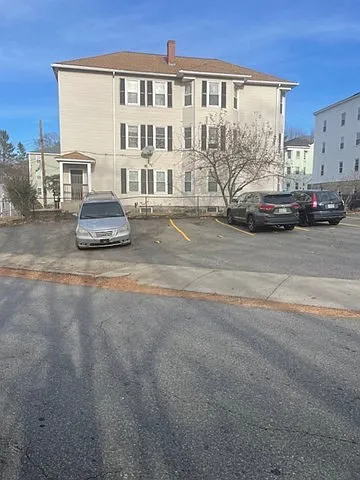 9 Moen St #2 Photo 1