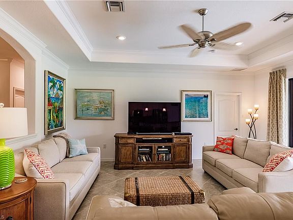 2nd image of 10694 Prato Dr