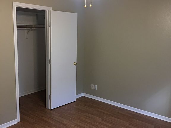 5th image of 107 Clydesdale Ln