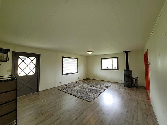 5th image of 980 Wenzel Ln