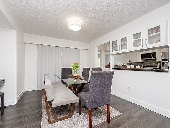5th image of 11792 80a Ave