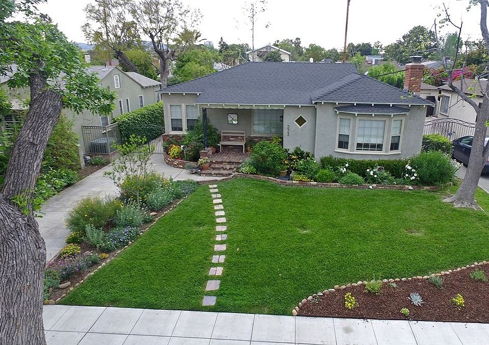 1st image of 223 S Beachwood Dr