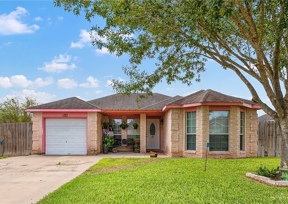 1st image of 409 Chile Pequin Dr