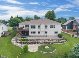 W10975 Lake View Dr, Lodi, WI 53555