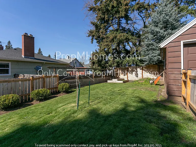 5127 SE Tibbetts St — Photo 17