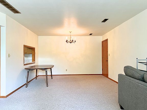 4th image of 418 N 1st St #1