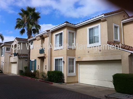 3rd image of 2591 Canary Palm Ct